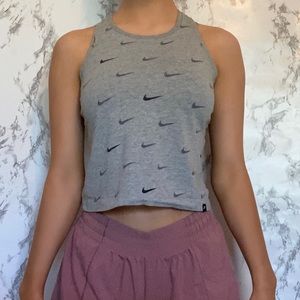 Nike Cropped Workout Tee